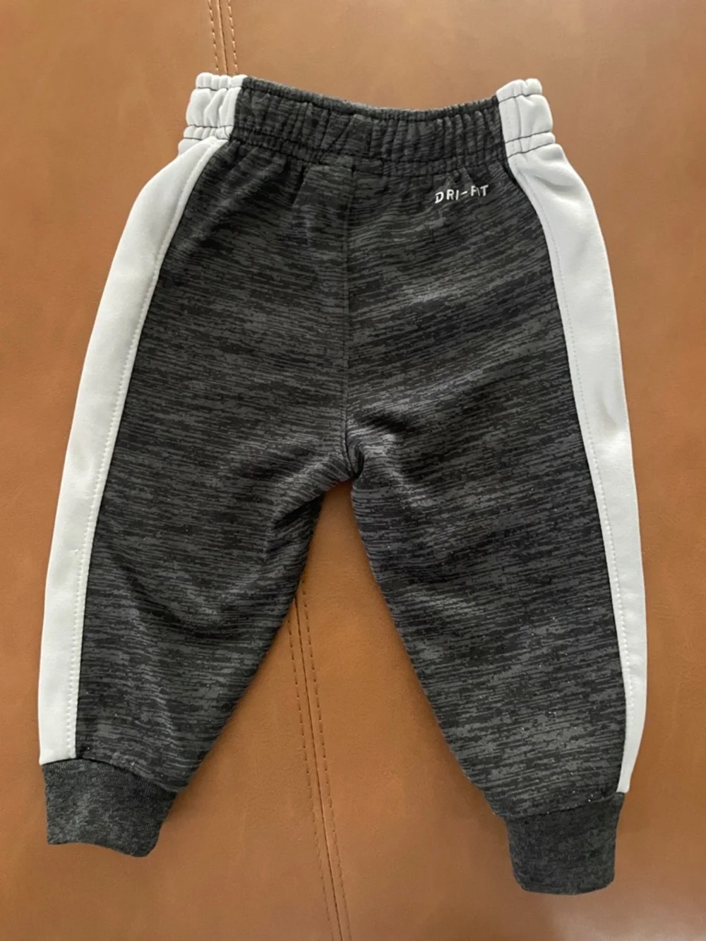 Nike Kids Dark Gray & White Dri-FIT Hoodie and Jogger Set - Picture 3 of 6